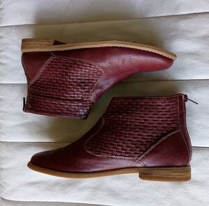 Hush Puppies Red/ Maroon Woven Leather Ankle Boots_10